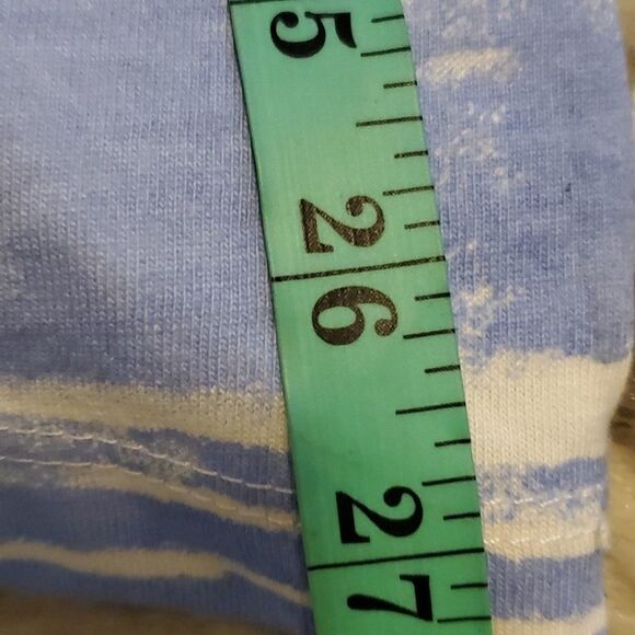 Coral Bay Creme multi color graphic print tee - Picture 7 of 7